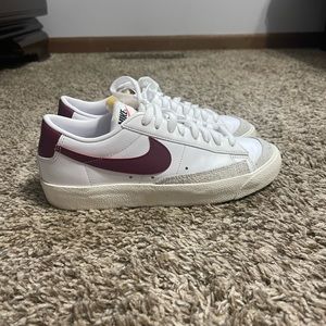 Nike low blazers